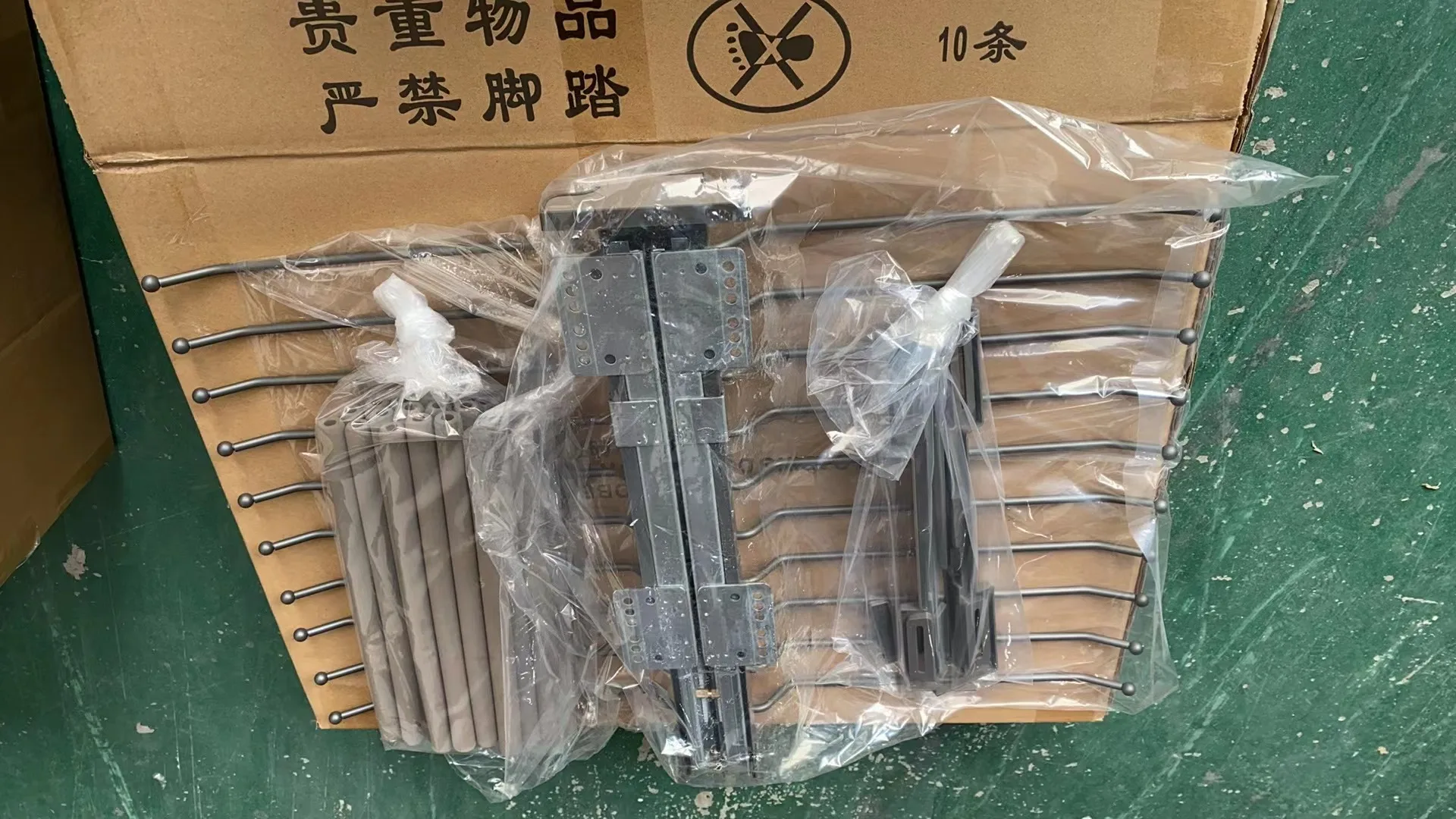 HNOSS Kitchen Pull Out Spice Basket Sliding Modern T Style Seasoning Rack Drawers