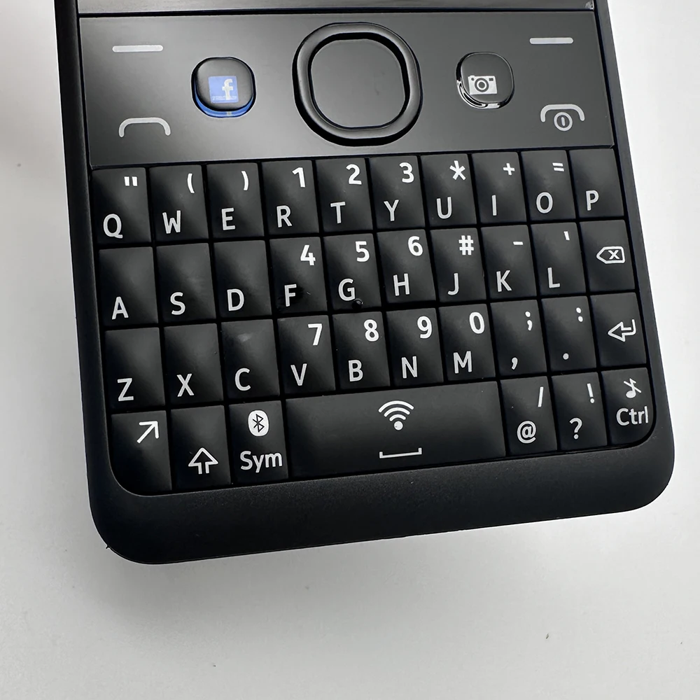 Original Asha 210 Dual-Sim GSM 2G Mobile Cell Phone QWERTY Keyboard Bluetooth Wifi Unlocked Cellphone.Made on 2013 Year