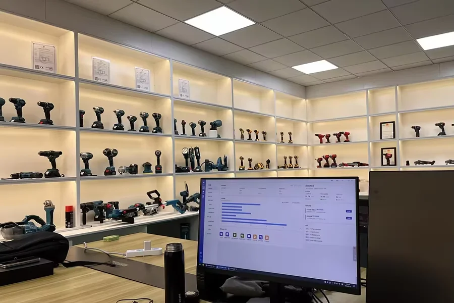 Cordless Power Screw Driver Set Electric Mini Drill Portable Easy to Use Variable Speed 500W Rated Input Power OEM Customizable