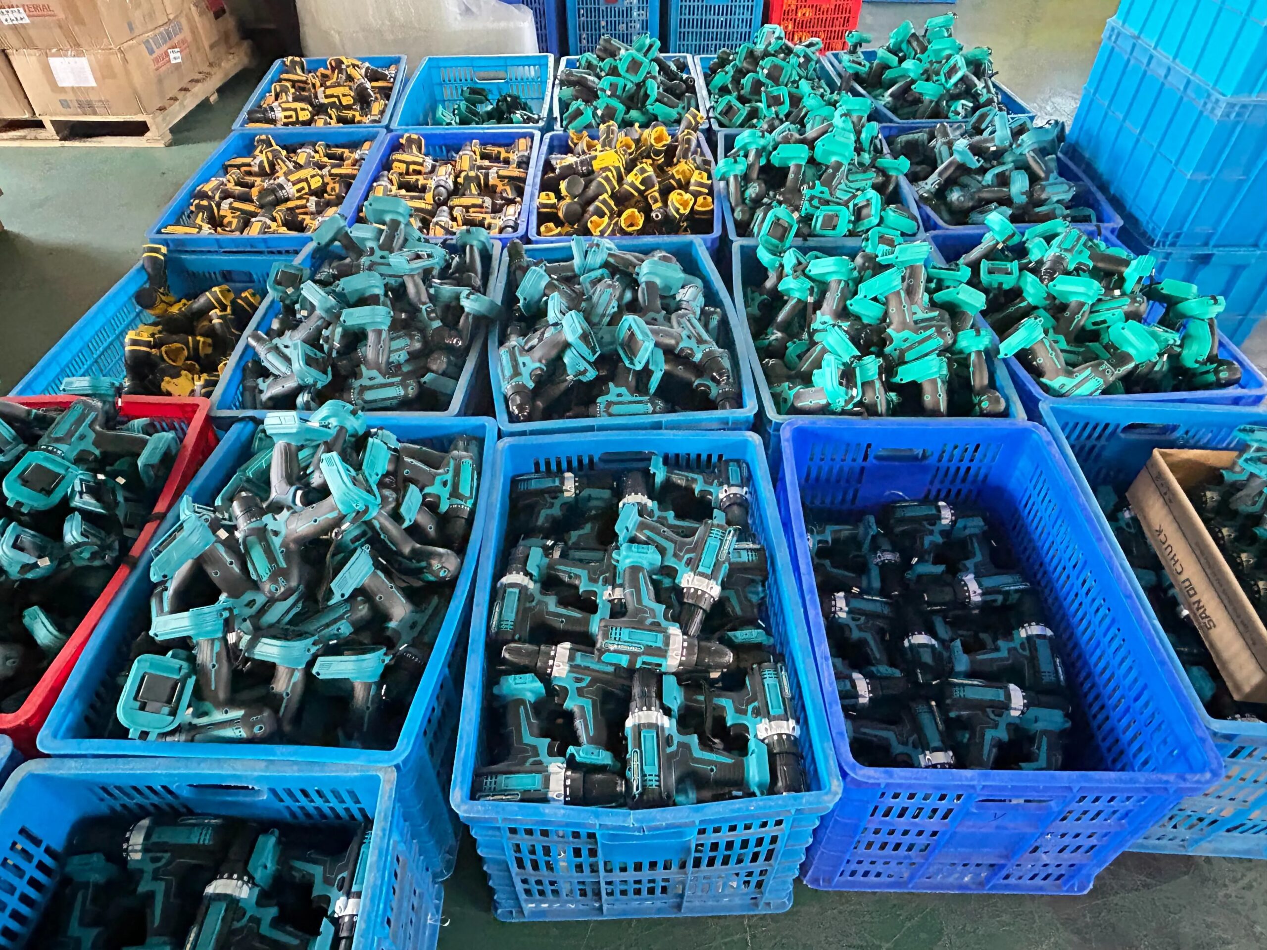 Cordless Power Screw Driver Set Electric Mini Drill Portable Easy to Use Variable Speed 500W Rated Input Power OEM Customizable