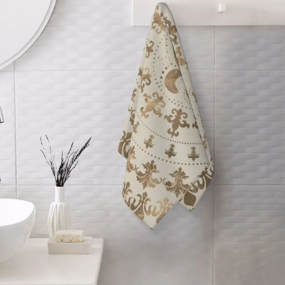 Custom Quick Dry Cotton Face Towel Absorbent Fleur-De-Lys Lily Flower Beach Towels