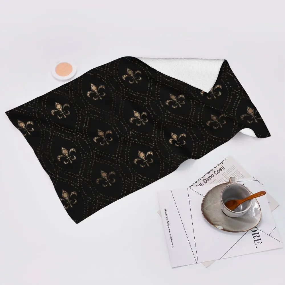 Custom Quick Dry Cotton Face Towel Absorbent Fleur-De-Lys Lily Flower Beach Towels