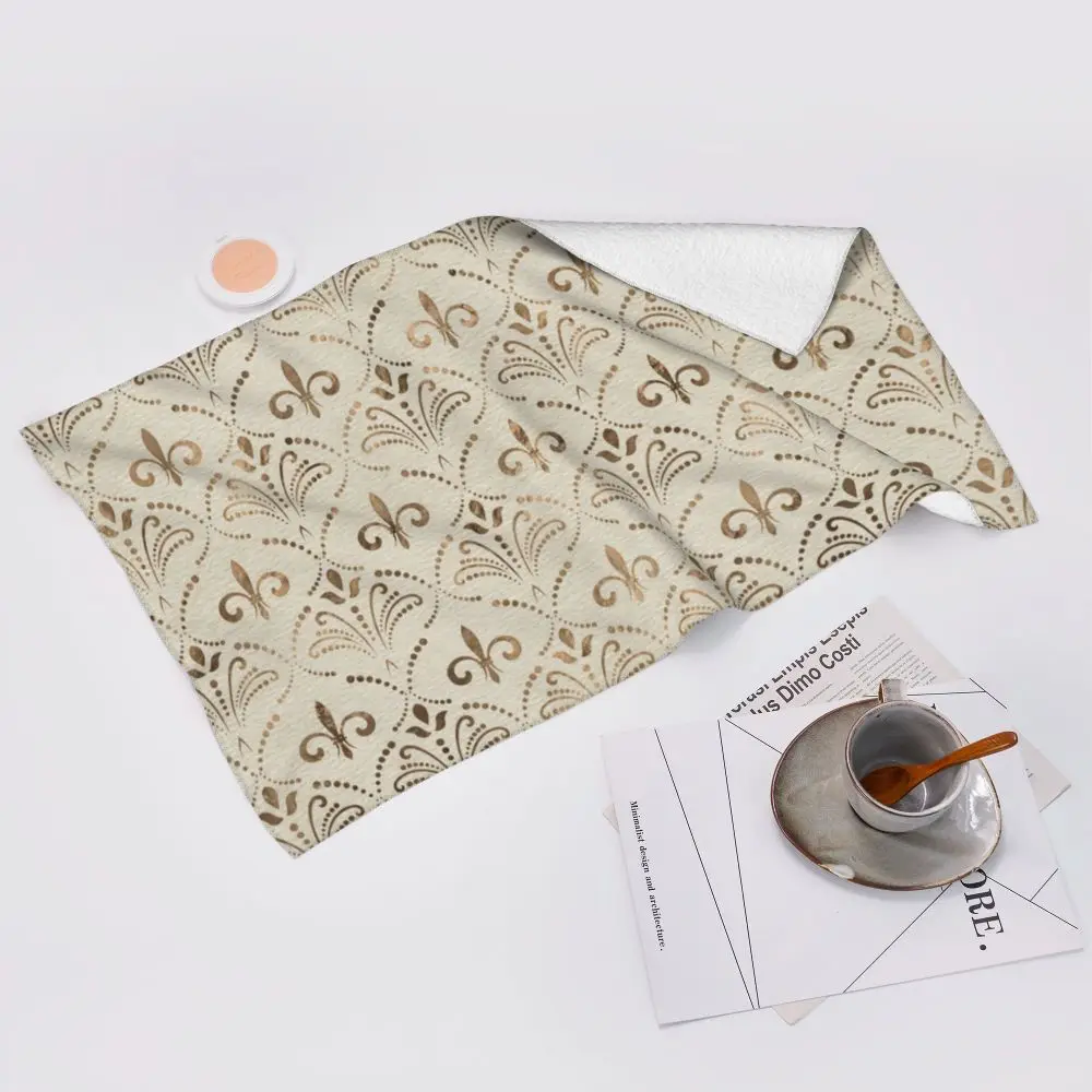 Custom Quick Dry Cotton Face Towel Absorbent Fleur-De-Lys Lily Flower Beach Towels