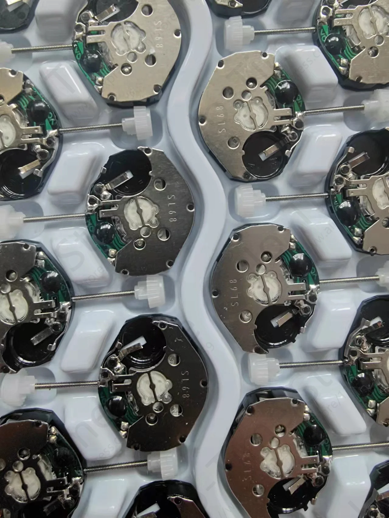 Sunon SL68 Quartz Watch Movement for Date Display 2035 End of Life Affordable Watch Repairing Parts Accessory