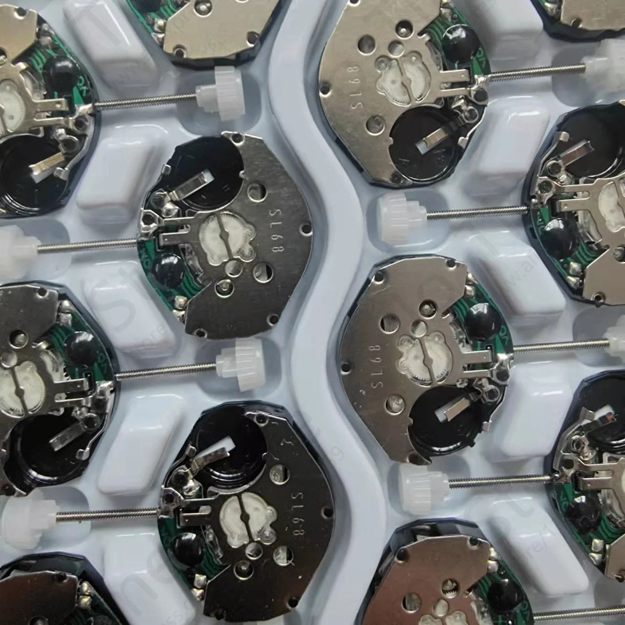 Sunon SL68 Quartz Watch Movement for Date Display 2035 End of Life Affordable Watch Repairing Parts Accessory