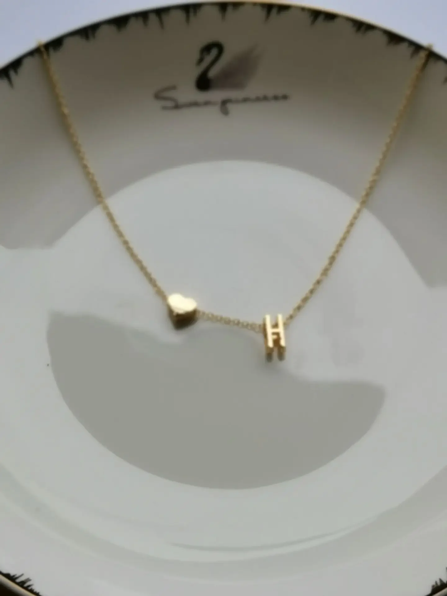 XINYI Fashion Tiny Heart Dainty Initial Necklace Gold Silver Color Letter Name Choker For Women Pendant Jewelry Gift