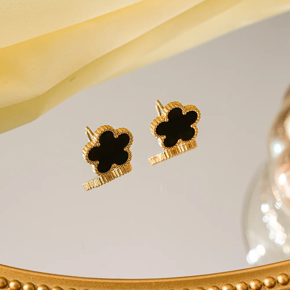 Simple Fashion Elegant Stainless steel 18K gold-plated Fiver-leaf Clover Earrings light luxury niche senior sense of five flower
