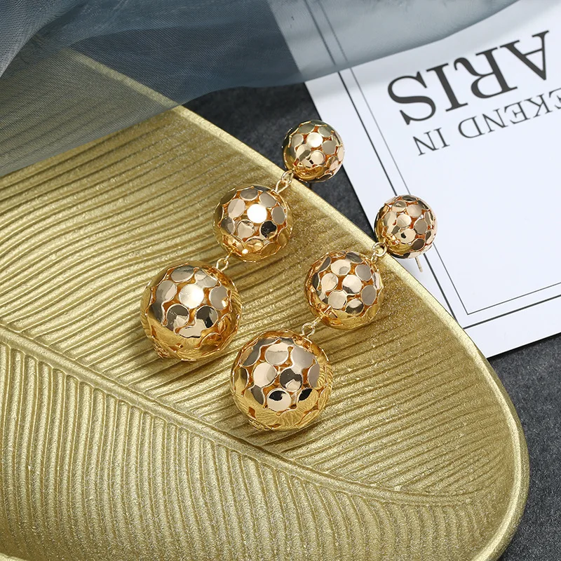 Trend Big Plantain Leaf Metal Drop Earrings for Women Gold Color Exaggerated Geometric Long Ear Jewelry Wholesale Girl Gift