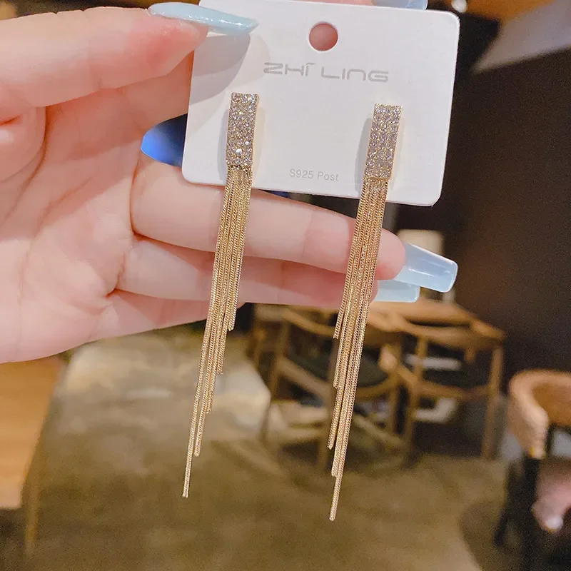 2024 New Fashion Trend Unique Design Elegant and Exquisite Zircon Leaf Earrings For Women Jewelry Wedding Party Premium Gifts