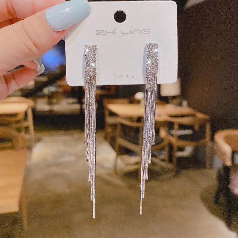 2024 New Fashion Trend Unique Design Elegant and Exquisite Zircon Leaf Earrings For Women Jewelry Wedding Party Premium Gifts