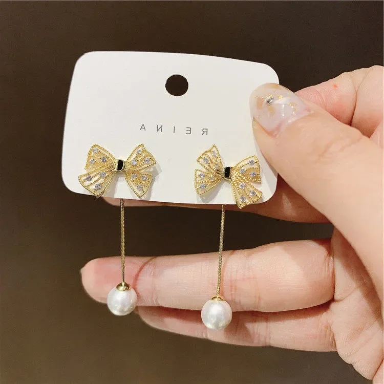 2024 New Fashion Trend Unique Design Elegant and Exquisite Zircon Leaf Earrings For Women Jewelry Wedding Party Premium Gifts