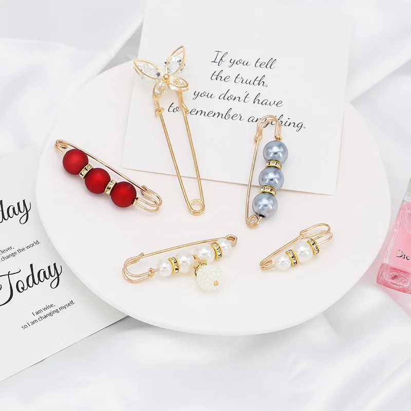 Women New Cute Imitation Pearl Rhinestone Brooch Anti-lighting Skirt Waist Pin Fashion Jewelry Accessories Gifts