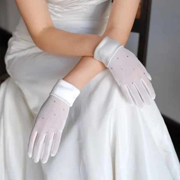 Elegant Tulle Flashing Wedding Gloves