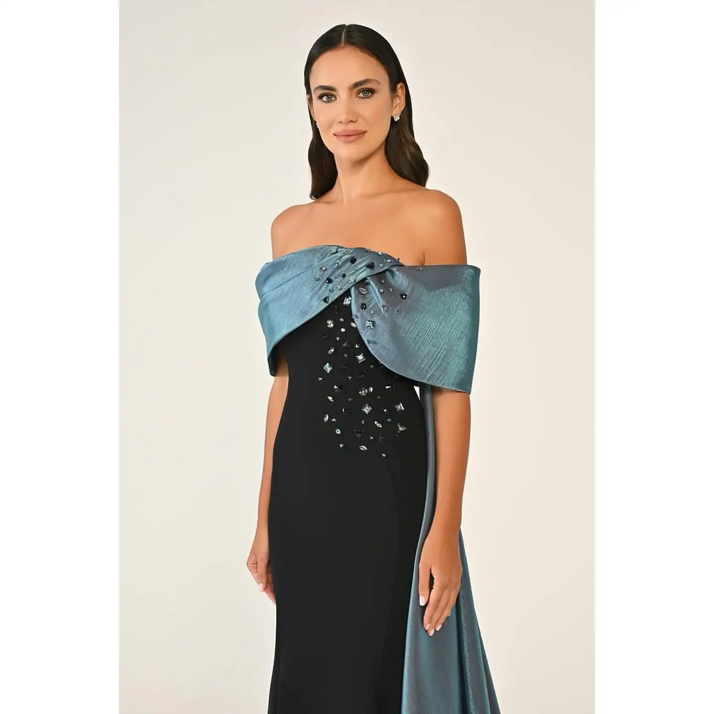 customized Arabic Evening Dresses Sleevesless Off Shoulder Formal Women Prom Dresses Strapless Dubai Women Wedding Party Gowns