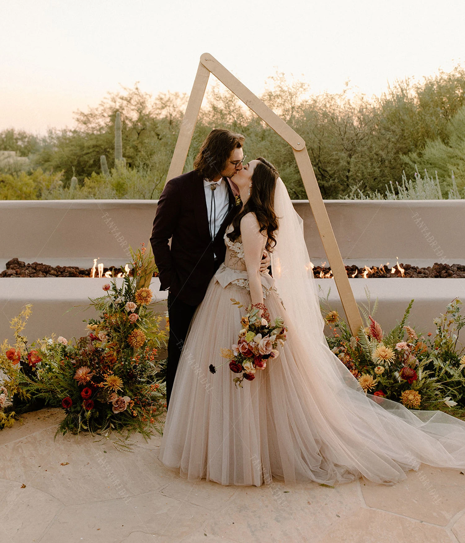 Blush Champagne Princess Wedding Dresses Sweetheart Romantic Tulle Bridal Gowns Boho Vestido De noivas  ZW456