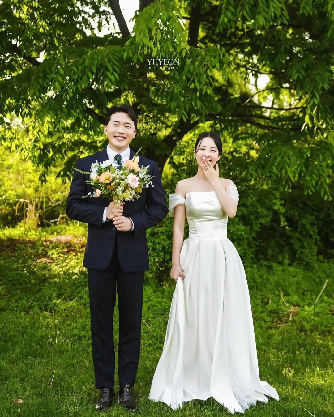 Giyu Simple Off the Shoulder Wedding Dresses A-Line Soft Satin Bridal Gown Floor-Length Korea Photoshoot Pearl Sleeve Customized