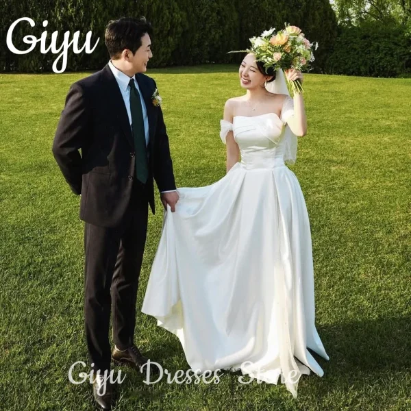 Giyu Simple Off the Shoulder Wedding Dresses A-Line Soft Satin Bridal Gown Floor-Length Korea Photoshoot Pearl Sleeve Customized