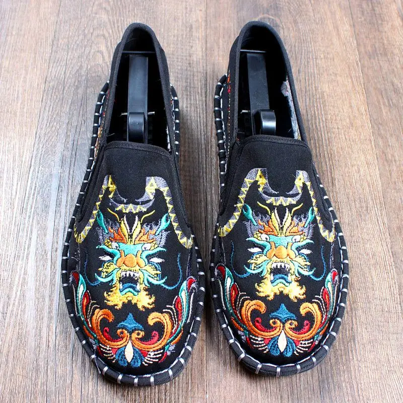 2101877-dz752t.jpg Old Beijing Work Shoes Men's Casual Cloth Shoes Autumn and Winter Ghost Facial Makeup Chinese-style Embroidered Shoes Male - Image 2