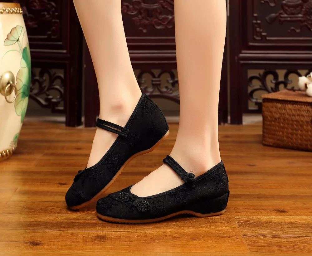 Veowalk Chinese Knot Women Cotton Fabric Embroidered Ballet Flats Retro Ladies Casual Traditional Old Beijing Shoes Solid Color