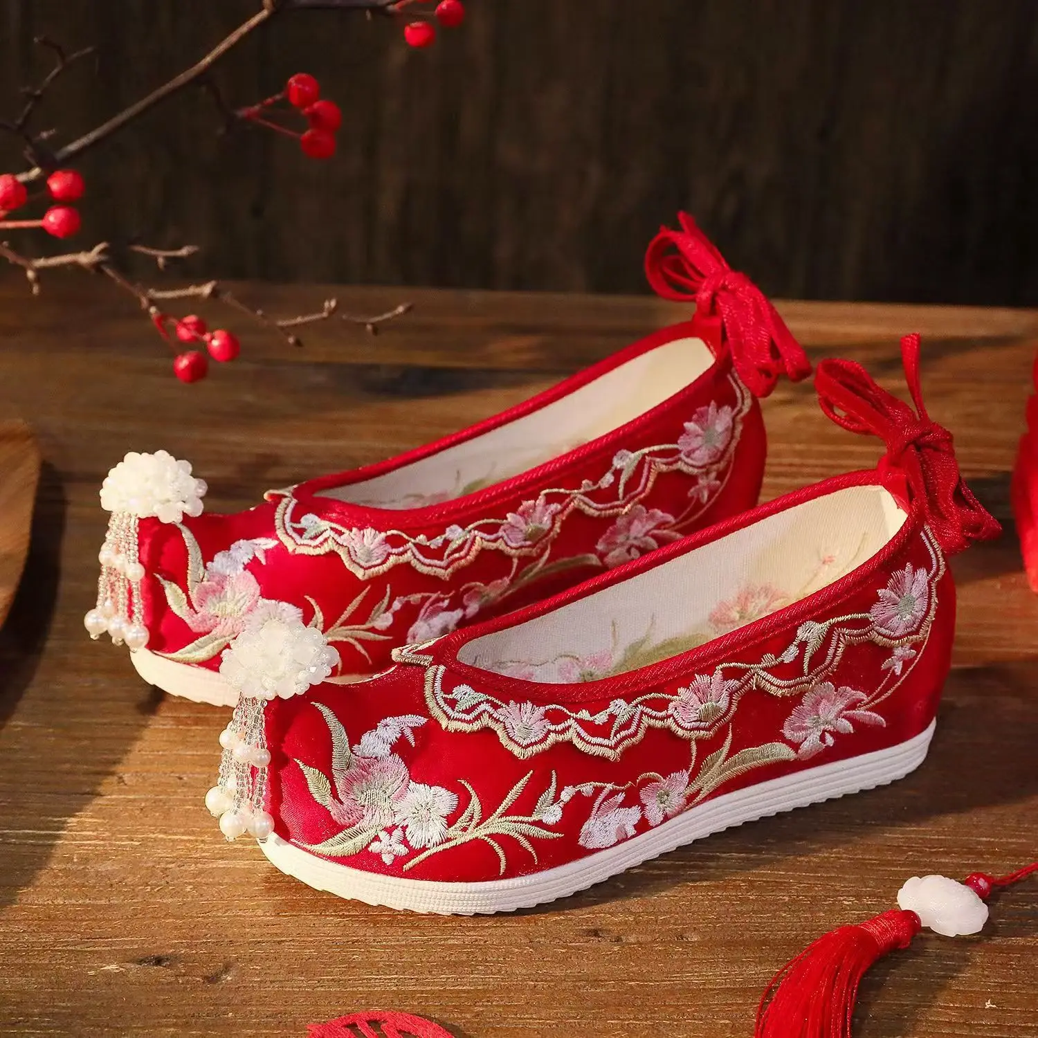 2024 Women's Chinese Traditional Embroidered Red Wedding Shoe Platform Hidden Heel Beaded Tassel Ankle Frenulum Retro Hanfu Shoe