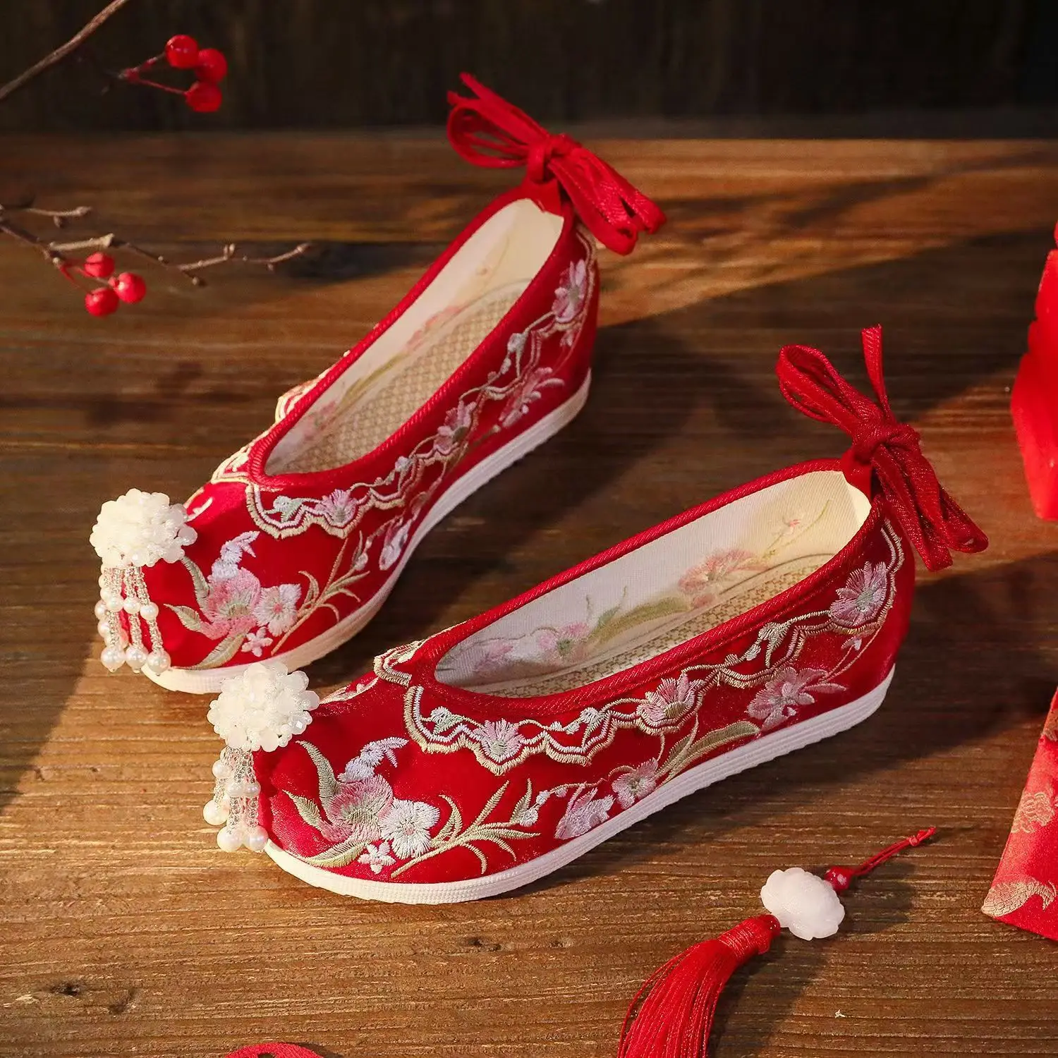 2024 Women's Chinese Traditional Embroidered Red Wedding Shoe Platform Hidden Heel Beaded Tassel Ankle Frenulum Retro Hanfu Shoe