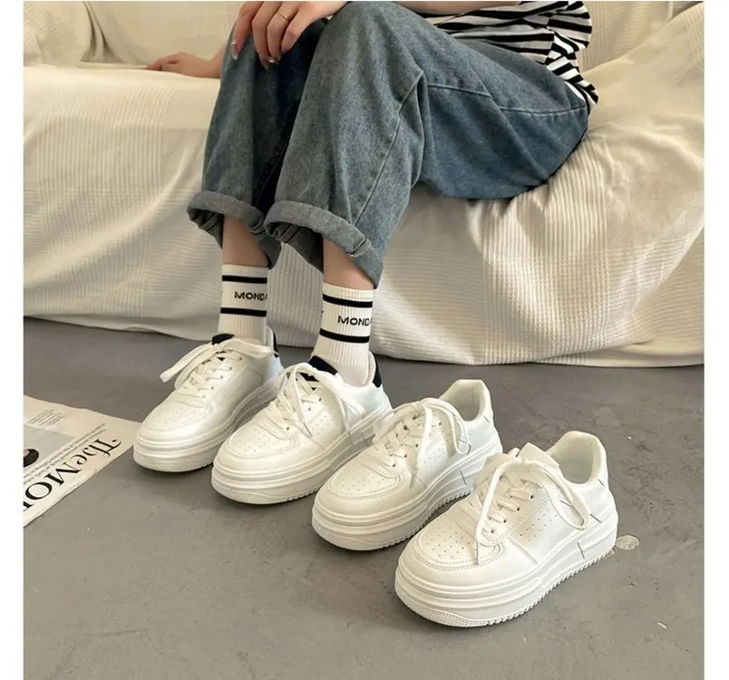 Thick soled white shoes for women's new shallow casual sports shoes, women's lace up height increasing running board shoes