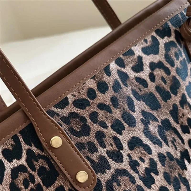 Leopard Tote  Bag with Pouch, Stylish Synthetic Leather Handbag Shoulder Bag, Large Capacity Shopping Bag for Women Daily Use