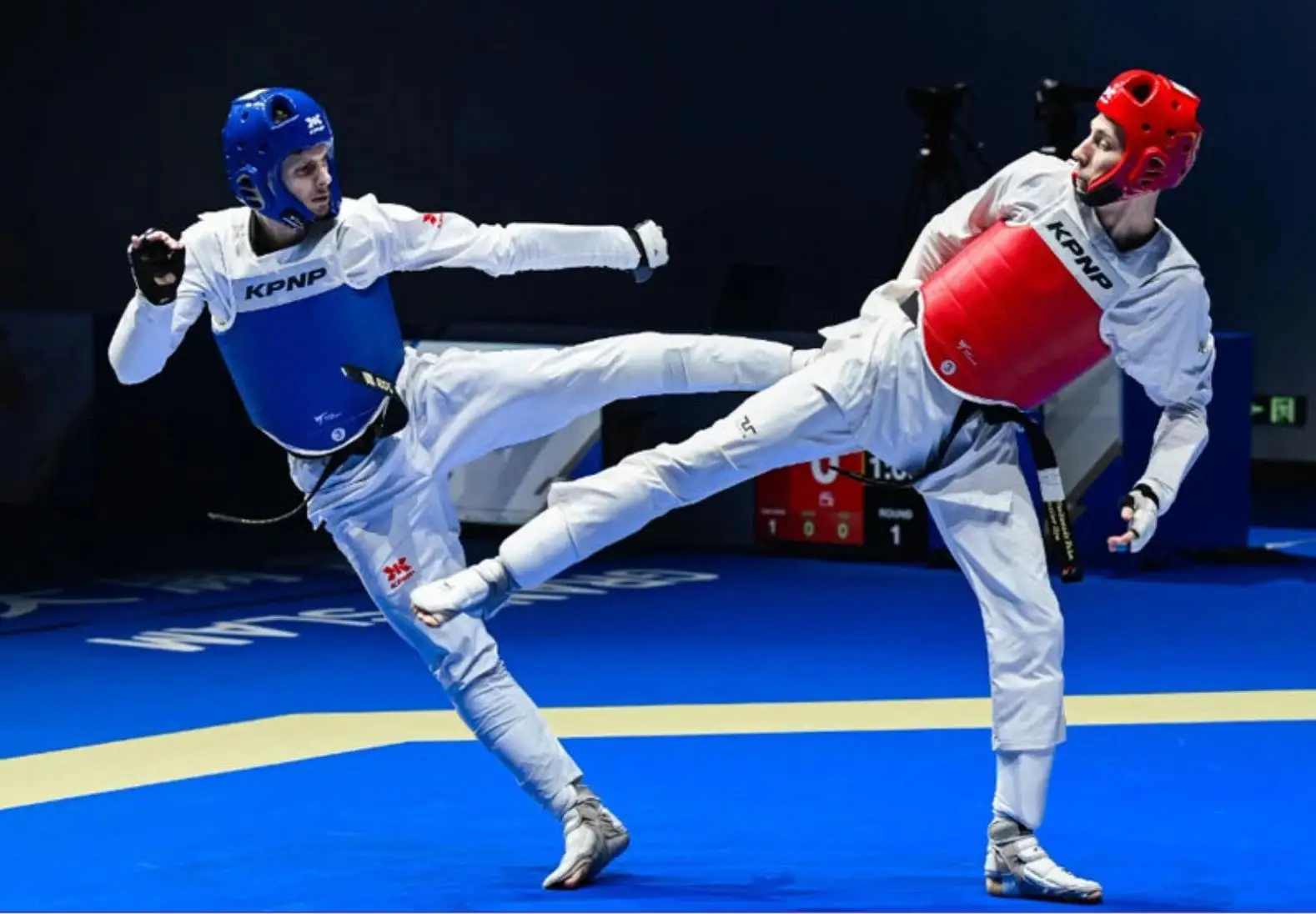 2025 New Style Taekwondo Uniform Tight-fitting Stretch Quick-drying Unisex Competition Suit Combat Dobok Customize Logo White