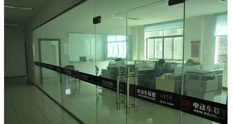 Rides Comfortably With Feel 4 Wheel Car For Sale Electric Scooters Foldable Mobility Scooters Electric 4 Wheel