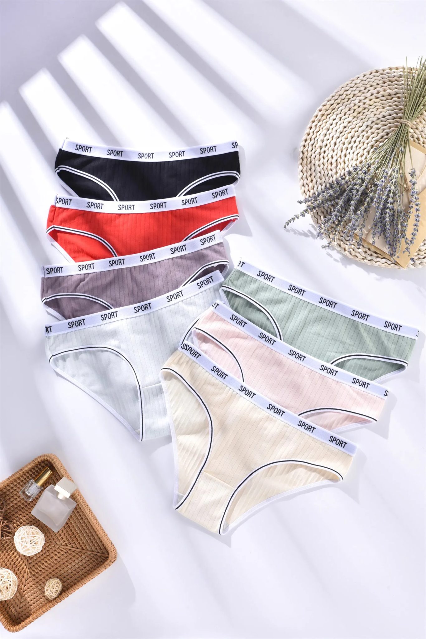 Fashion Letter Women's Underwear Breathable Cotton Triangle Pants Mid Waist Sexy Comfortable Lingerie Bright Cute Girl Briefs