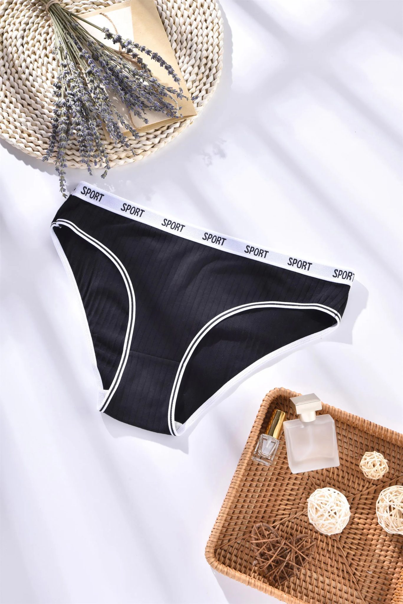 Fashion Letter Women's Underwear Breathable Cotton Triangle Pants Mid Waist Sexy Comfortable Lingerie Bright Cute Girl Briefs