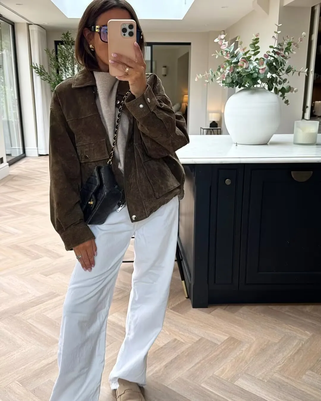 YENKYE Women Front Patch Pockets Faux Leather Bomber Jacket Long Sleeve Zipper Autumn Winter Coat 2025 Loose Outerwear