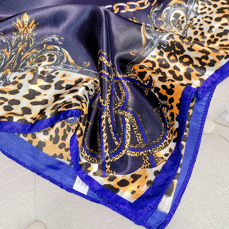 Popular Shawls Europe And America Fashion Bandannas Wild leopard print Sunscreen 90X90CM Bandanna Luxury Square Silk Scarves