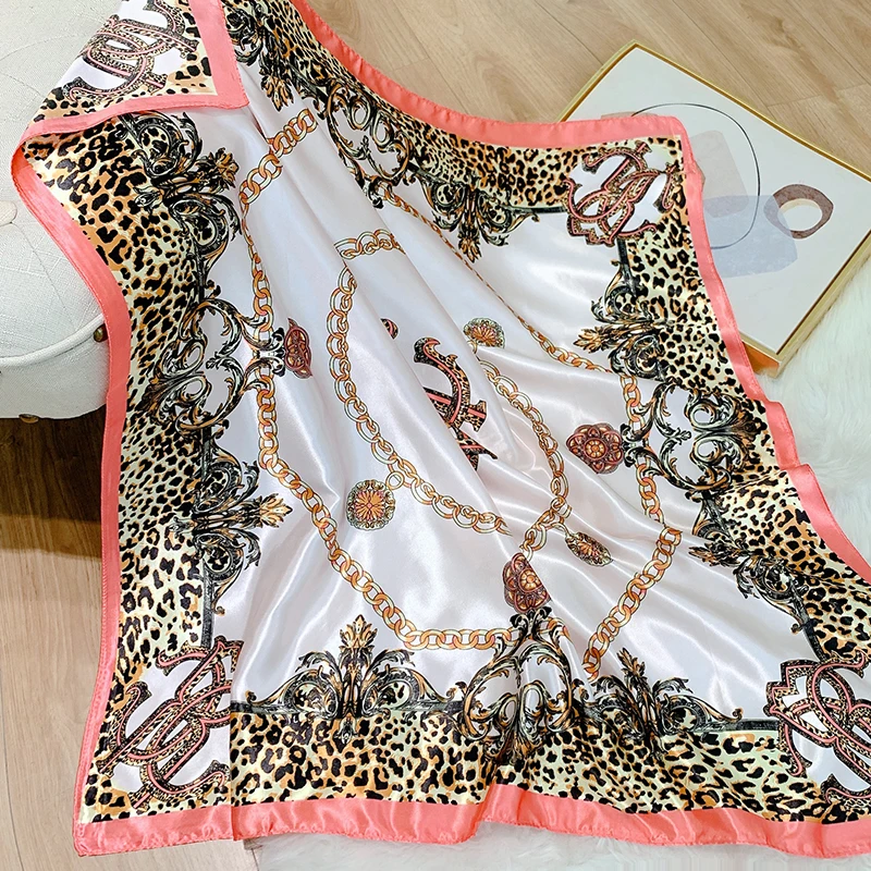 Popular Shawls Europe And America Fashion Bandannas Wild leopard print Sunscreen 90X90CM Bandanna Luxury Square Silk Scarves