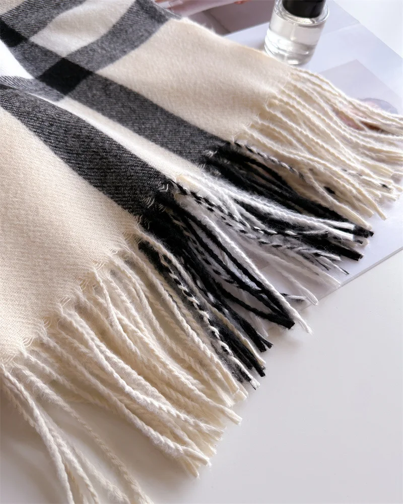 New Luxury Brand Women Cashmere Scarves Lady Winter Warm Soft Pashmina Shawls Wraps Female Plaid Knitted Long Scarf for Women