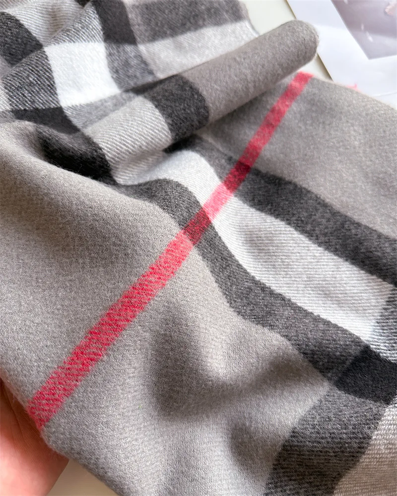 New Luxury Brand Women Cashmere Scarves Lady Winter Warm Soft Pashmina Shawls Wraps Female Plaid Knitted Long Scarf for Women