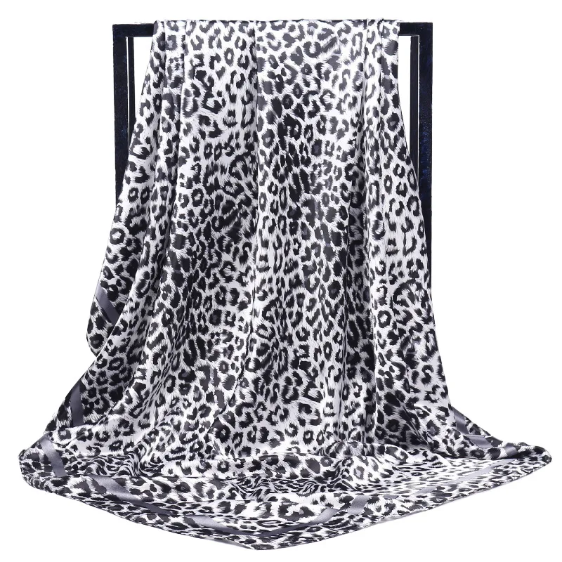 Leopard Print Scarf Silk Satin Bandana Women Square Small Bag Wrap Bohemian Retro Paisley Ladies Scarves Muslim Islamic Kerchief