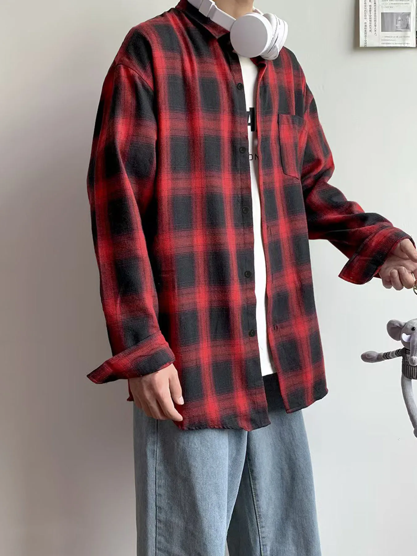 Fashion men's check shirt, long-sleeving with popular Retro alienation in spring and autumn