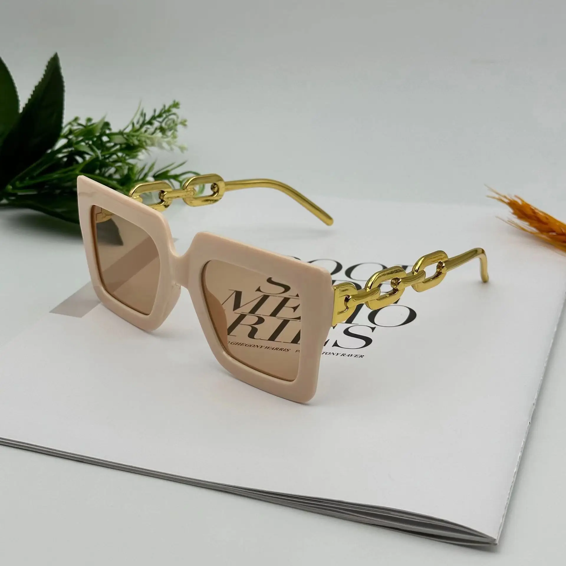 Fashion Oversized Sunglasses Woman Brand Designer Vintage Square Sun Glasses Female Big Frame Shades UV400 Oculos De Sol