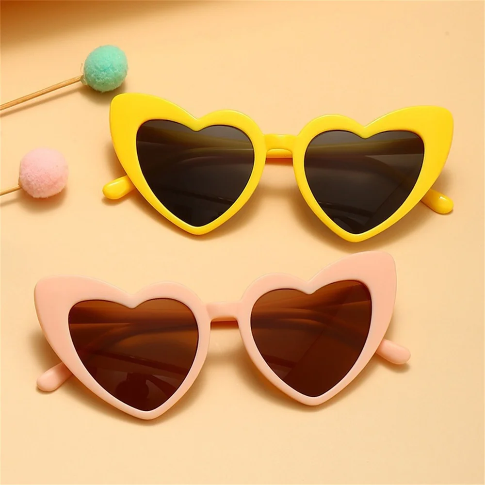 KLASSNUM Kids Heart Sunglasses Summer Sun Glasses Girls Boys Lovely Love Shape Eyeglasses Children Retro Outdoor UV400 Eyewear