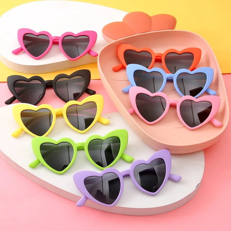 KLASSNUM Kids Heart Sunglasses Summer Sun Glasses Girls Boys Lovely Love Shape Eyeglasses Children Retro Outdoor UV400 Eyewear