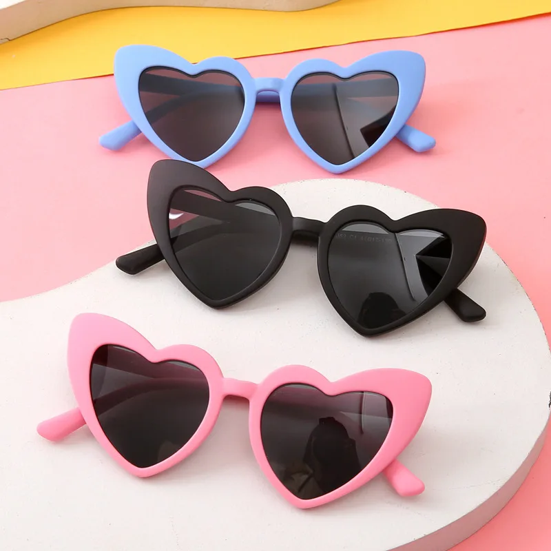 KLASSNUM Kids Heart Sunglasses Summer Sun Glasses Girls Boys Lovely Love Shape Eyeglasses Children Retro Outdoor UV400 Eyewear