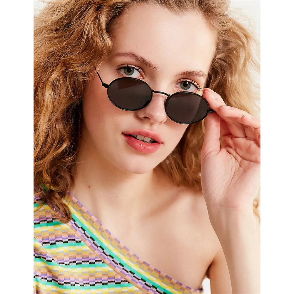 UV400 Oval Sunglasses Small Frame Frame Retro Festival Gradient Mirror Glasses for Daily Wear Gold Silver